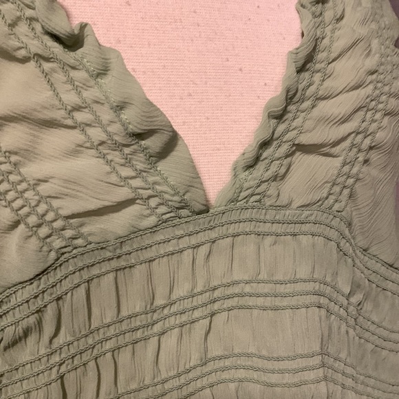 Gorgeous crown of hearts plunge neck peasant blouse size large - Picture 3 of 7